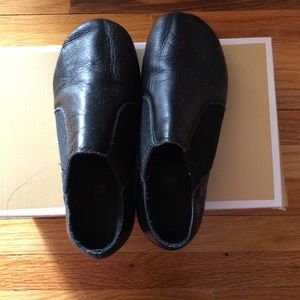 Girls jazz shoes, size 13